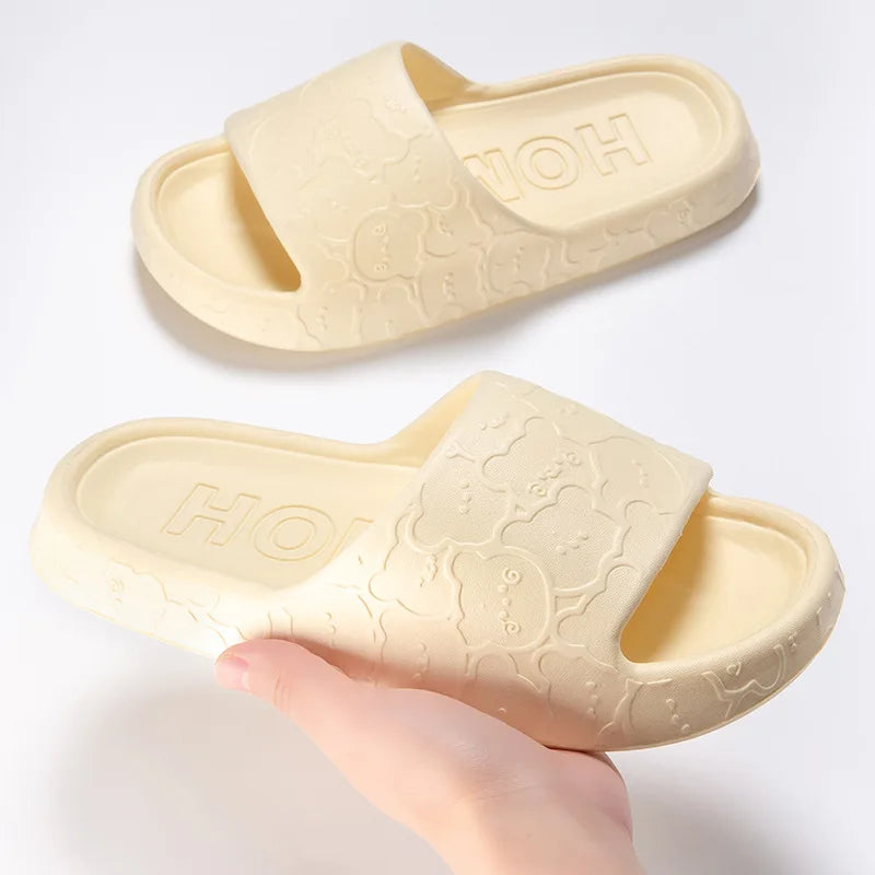 Cute cloud-themed women's summer slippers with bear design, soft sole, non-slip Eva material, indoor and beach use.