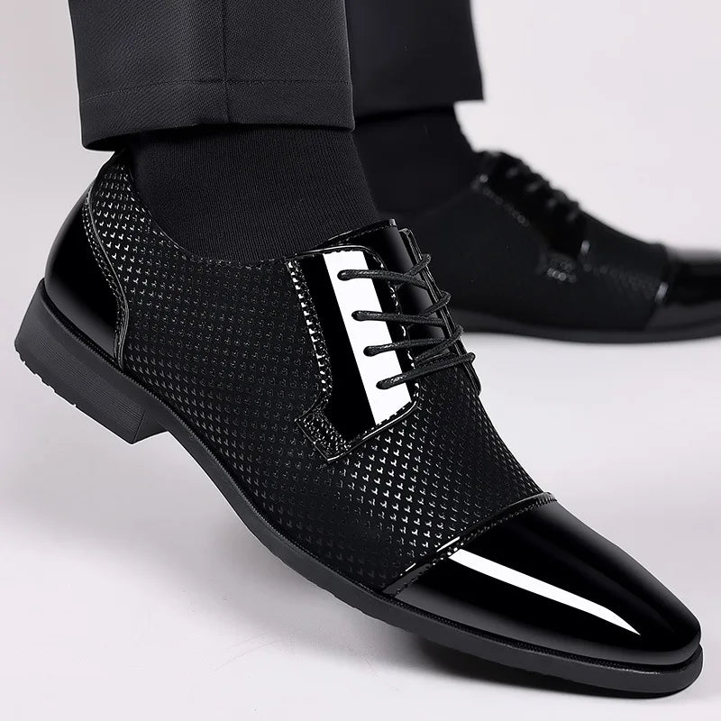 Black men's patent leather Oxford shoes with square toe and derby style, featuring a sleek and polished appearance.
