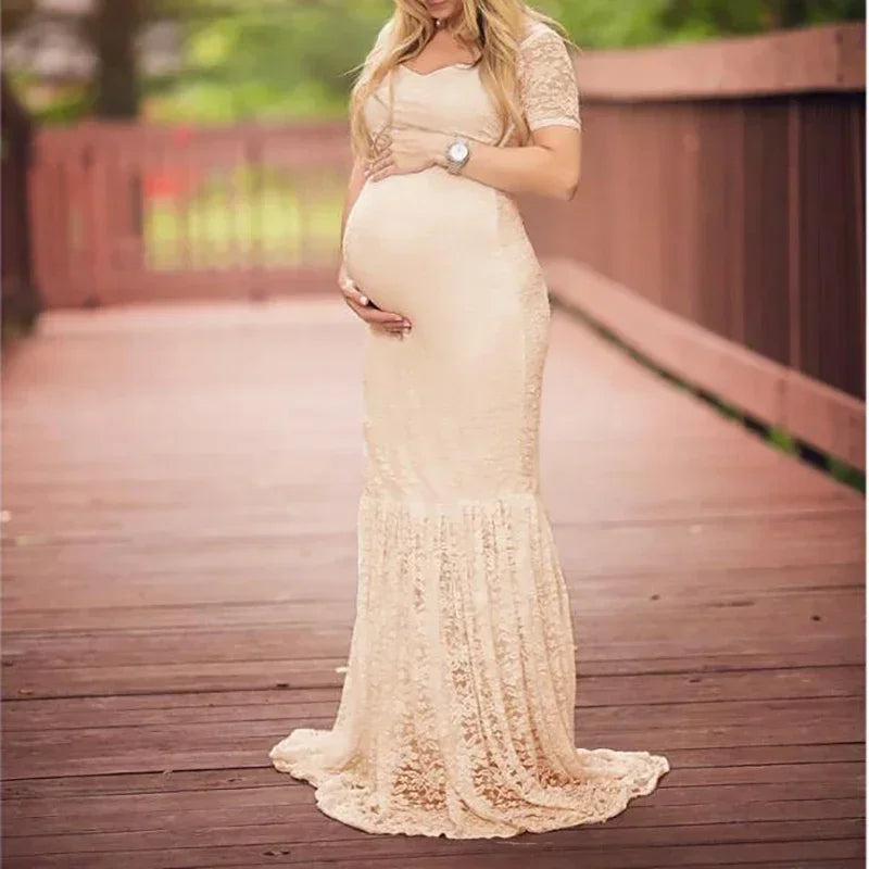 Showlu Fashion lace maternity dress in mermaid style with short sleeves, perfect for maternity photography.