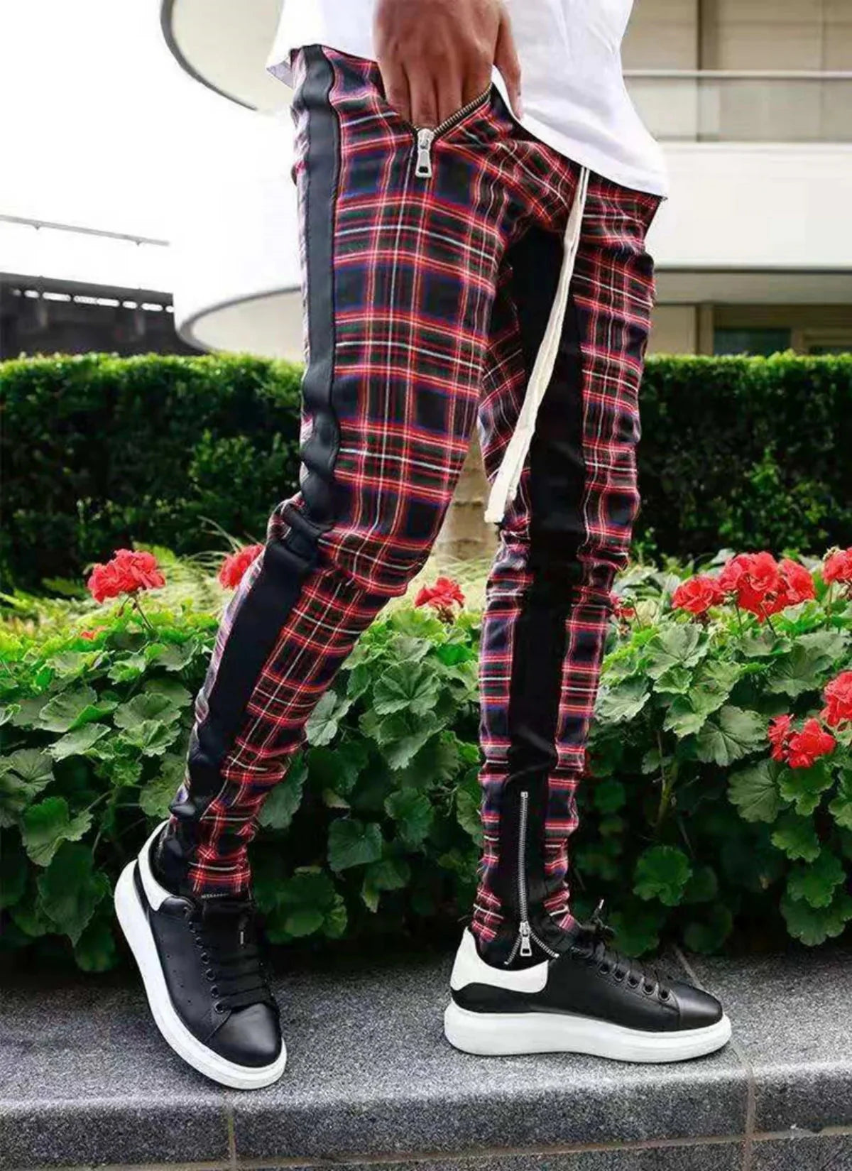 SHOWLU men's plaid tracksuit pants with slim fit design and zipper bottom, suitable for fitness and casual wear.