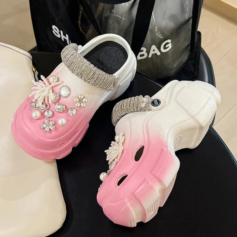 Gradient color UETEEY clog sandals with thick sole, summer outdoor slippers, featuring vibrant hues and comfortable design.