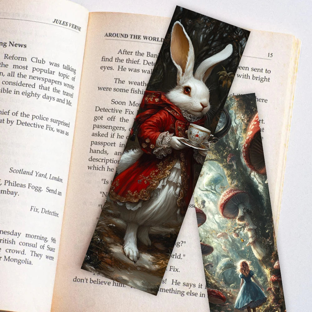 Showlu Fashion 32pcs retro paper bookmarks with Halloween and Christmas designs, perfect for holiday reading or gift accessories.