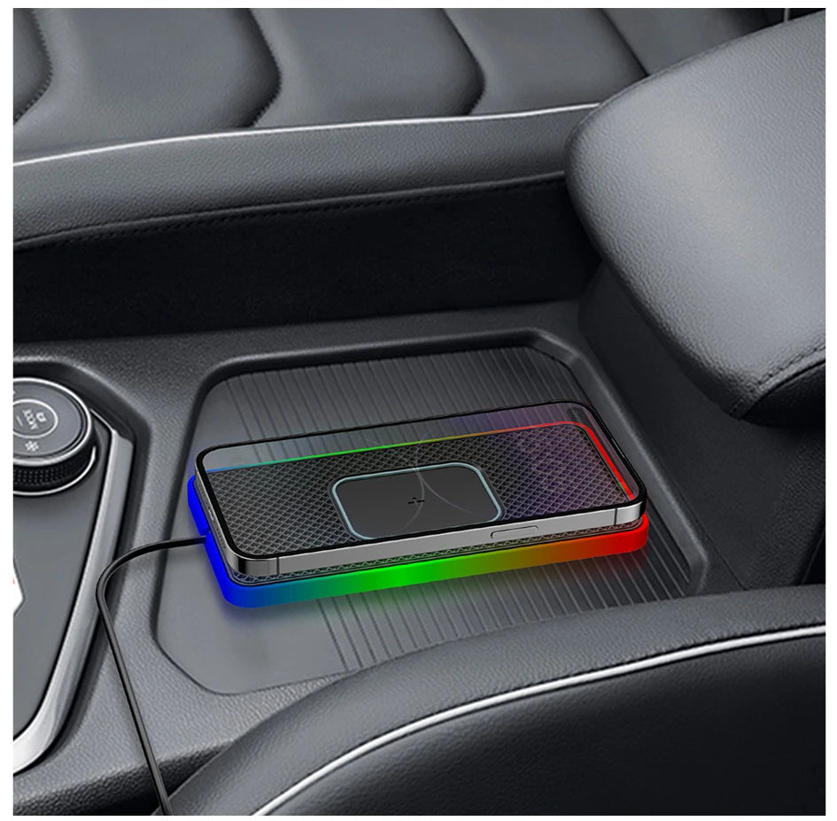 Showlu Smart General Brorikoy 15W Qi wireless car charger with silicone pad for secure phone mounting and fast charging.