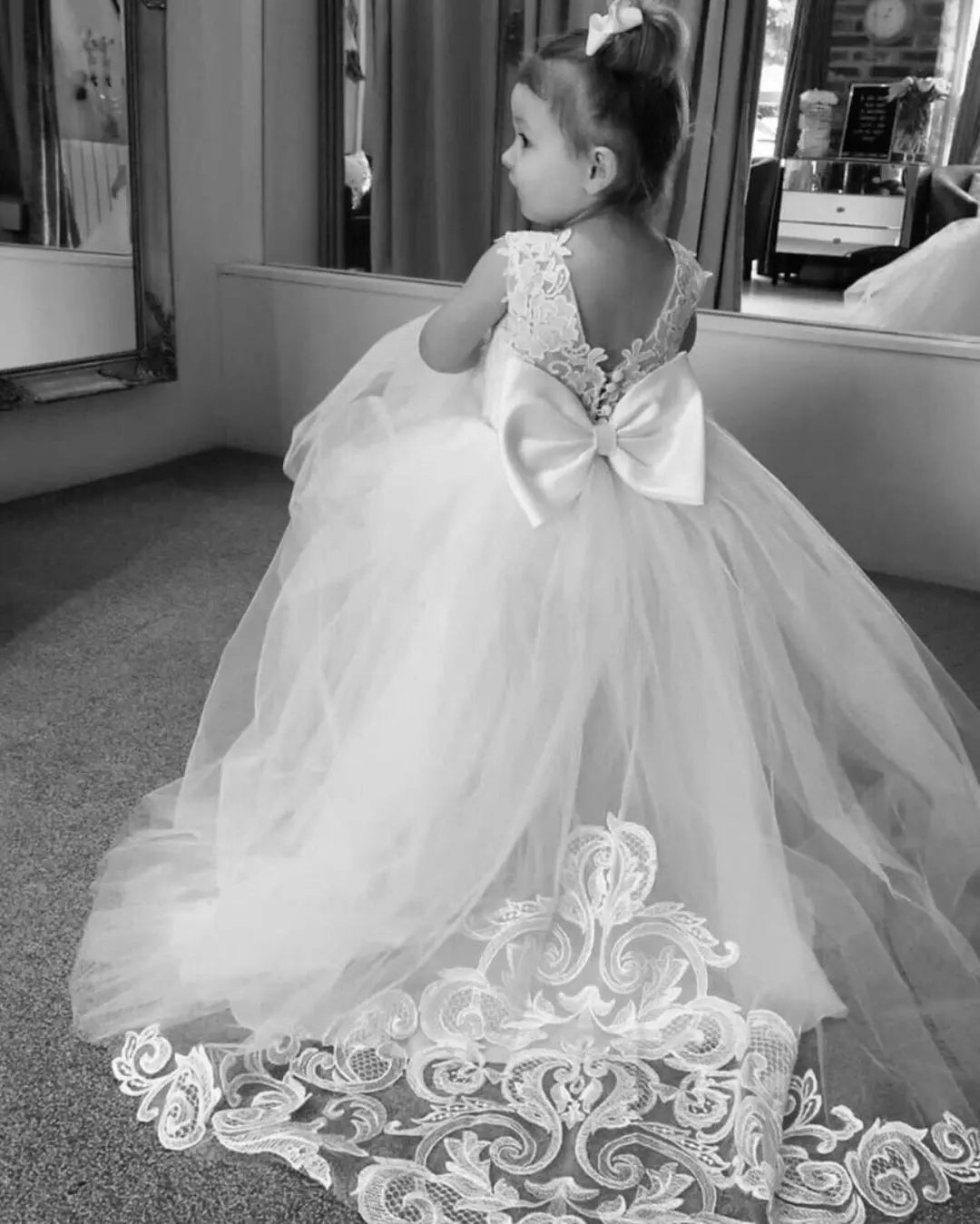 Baby online flower girl dress with lace and tulle, first communion ball gown by Showlu Fashion Store, detailed flower embroidery.