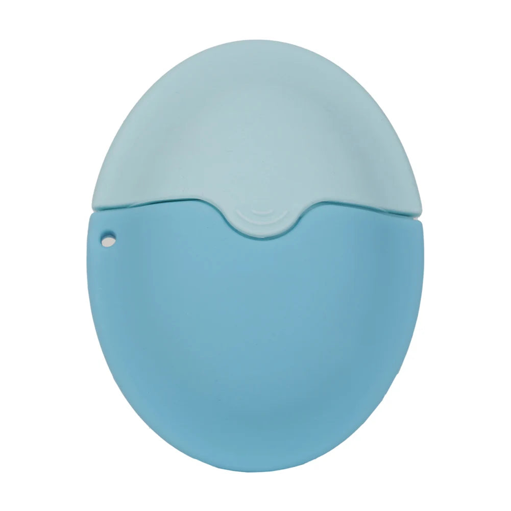 Portable 55ML sunscreen applicator with refillable silicone roll-on sponge for easy suncream application during family travel.