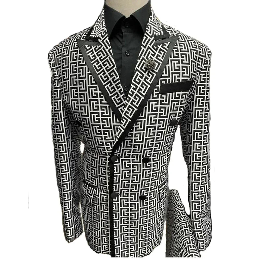 Men's slim fit jacquard wedding suit by SHOWLU FASHION, double-breasted tuxedo with tailored fit and intricate jacquard pattern.