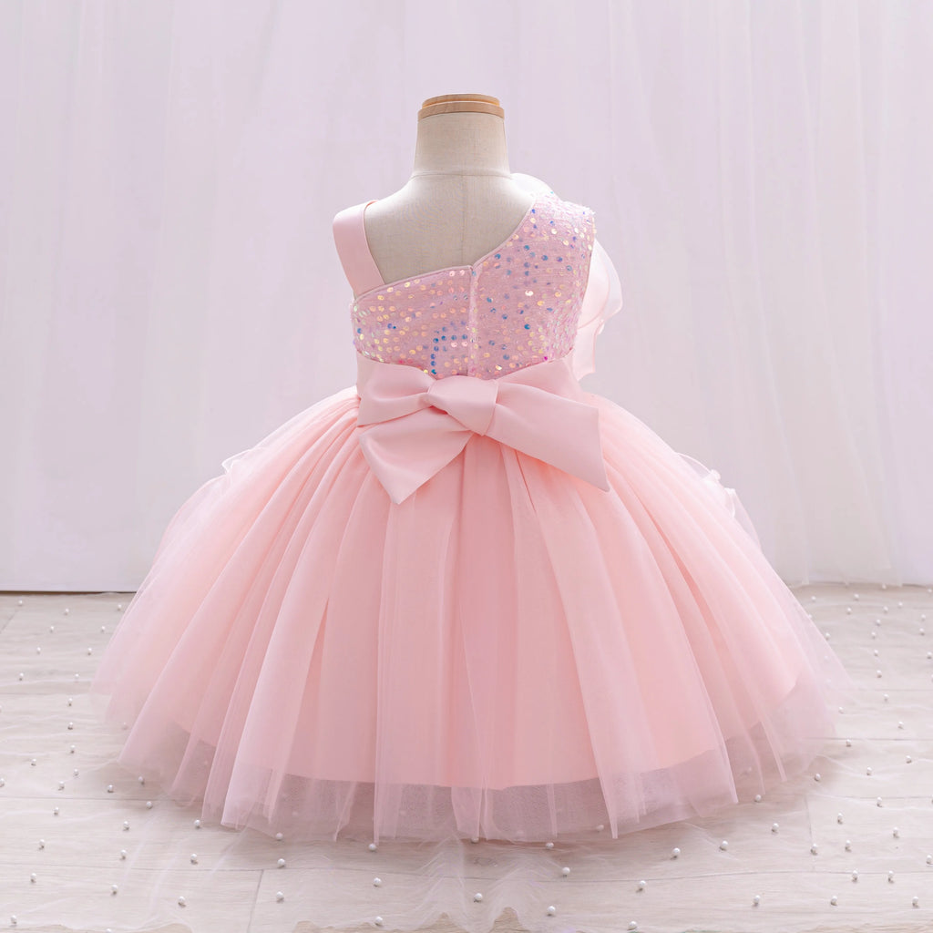 Sparkling toddler flower girl dress with single shoulder, puffy skirt, suitable for ages 0-6, by Showlu Fashion Store