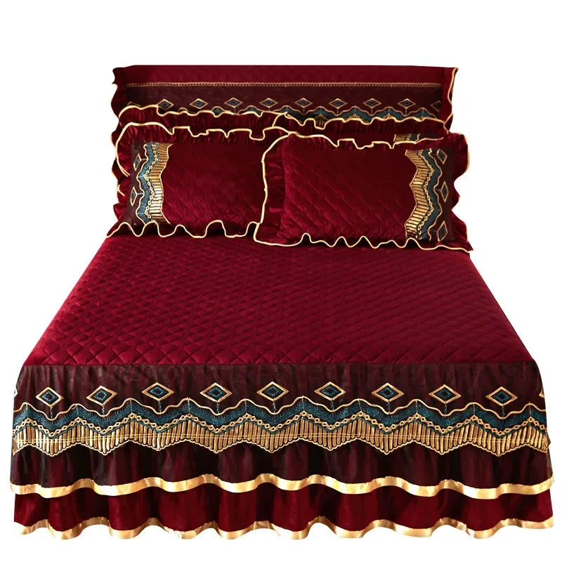 AI WINSURE-European Lace Velvet Bedspreads Quilted, King Size, Luxury, Retro Soft Bedskirt Set, with 2 Pillow Shams, Queen