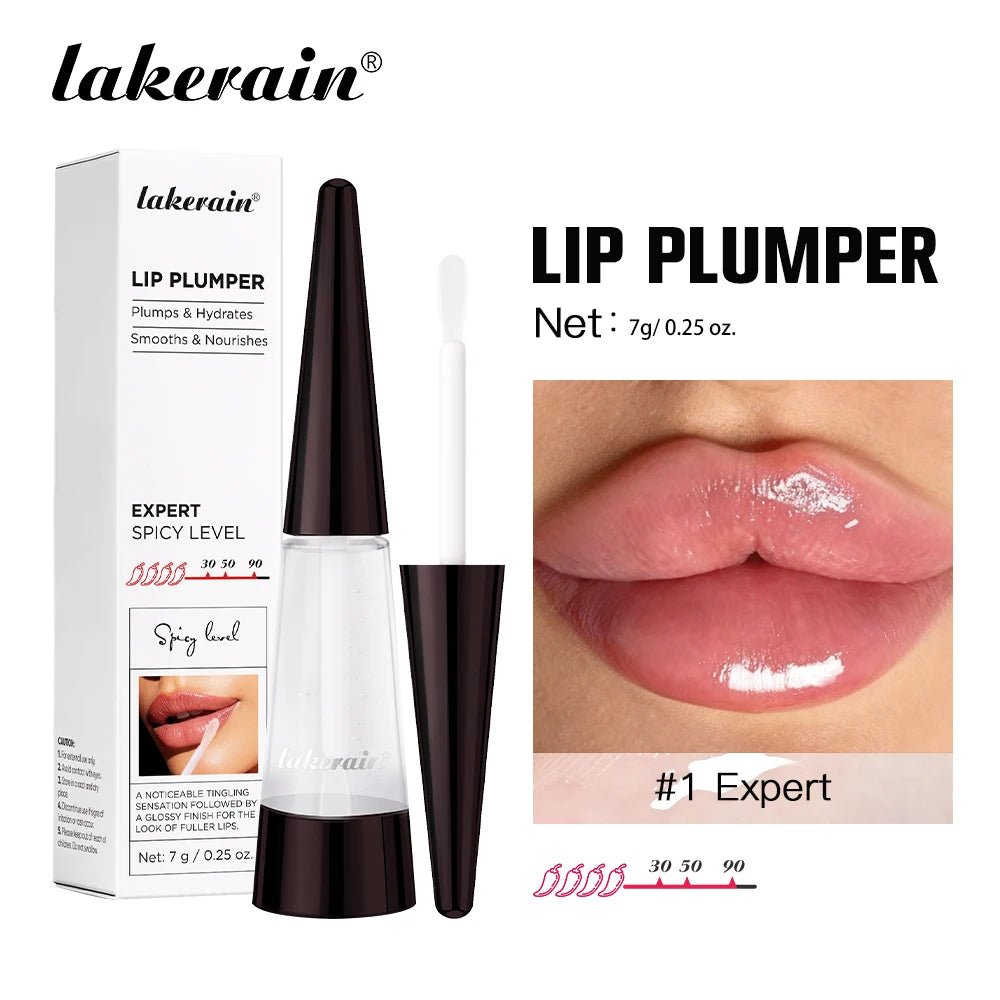 Showlu Smart General Lip Oil Plumper applying a glossy lip treatment to enhance fullness and hydration.