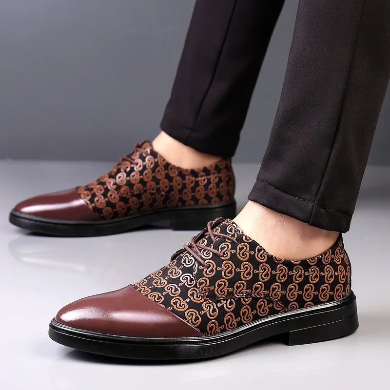 Black patent leather men's dress shoes with pointed toes, formal Oxford style by Showlu Fashion Store.