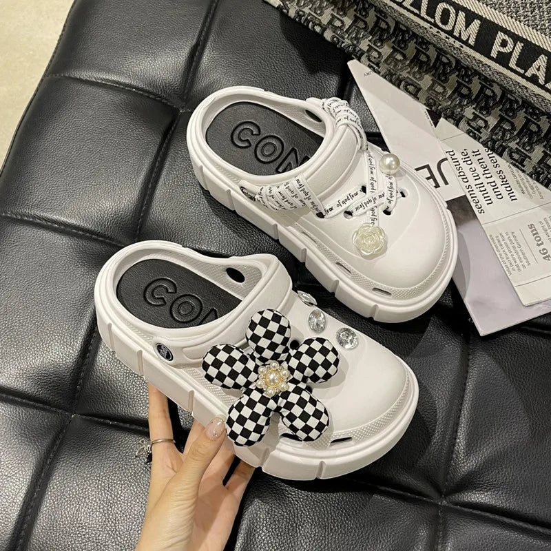 SHOWLU Women's platform garden clogs made of lightweight EVA, perfect for summer beach slides with a casual, comfortable design.