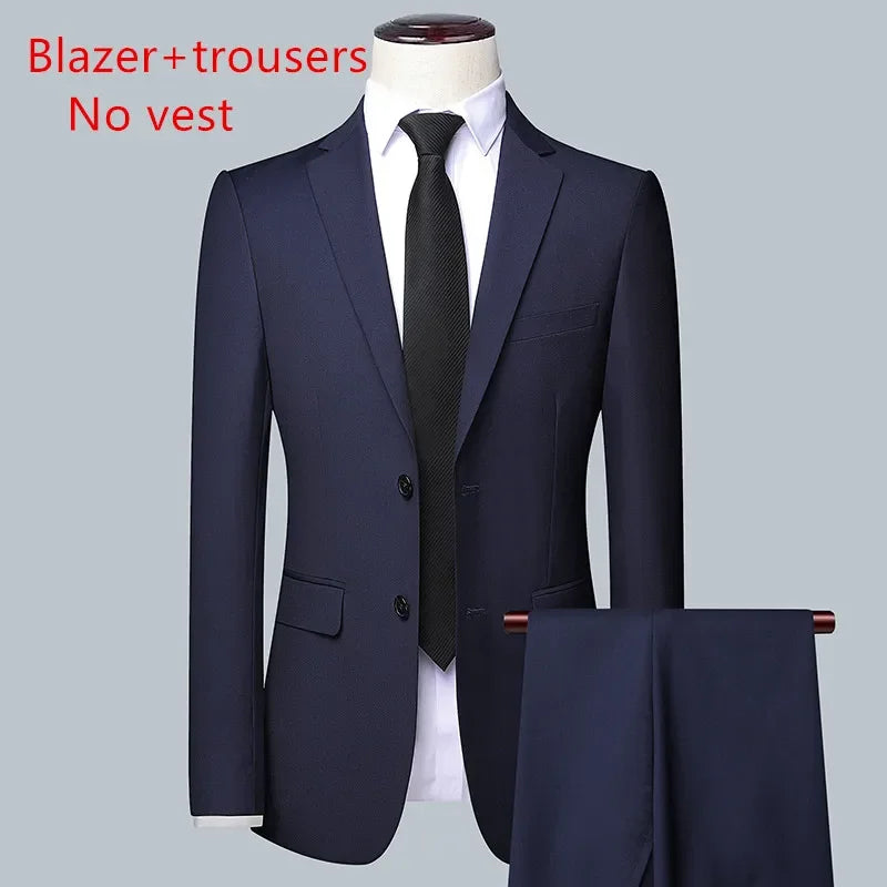Men's solid color business suit by Showlu Fashion, stylish high-quality wedding and banquet attire for grooms and best men.