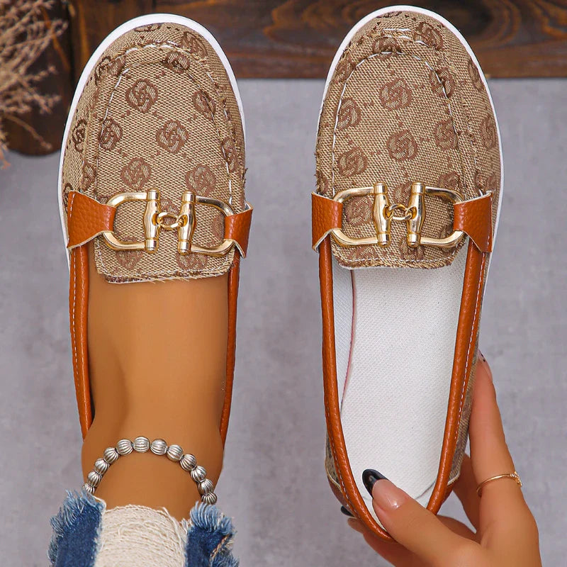 Roar Uthaug women's retro flat shoes by SHOWLU FASHION STORE featuring round toe, slip-on design, and metal decor detail.