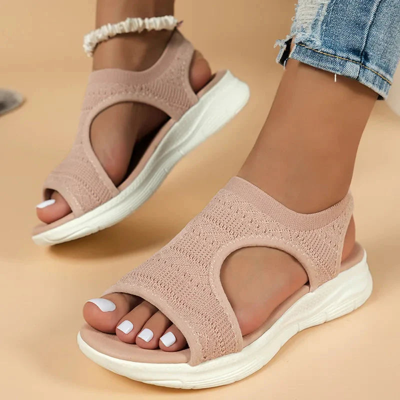 SHOWLU Women's mesh platform sandals with open toe design, casual summer shoes featuring breathable mesh and chunky soles.