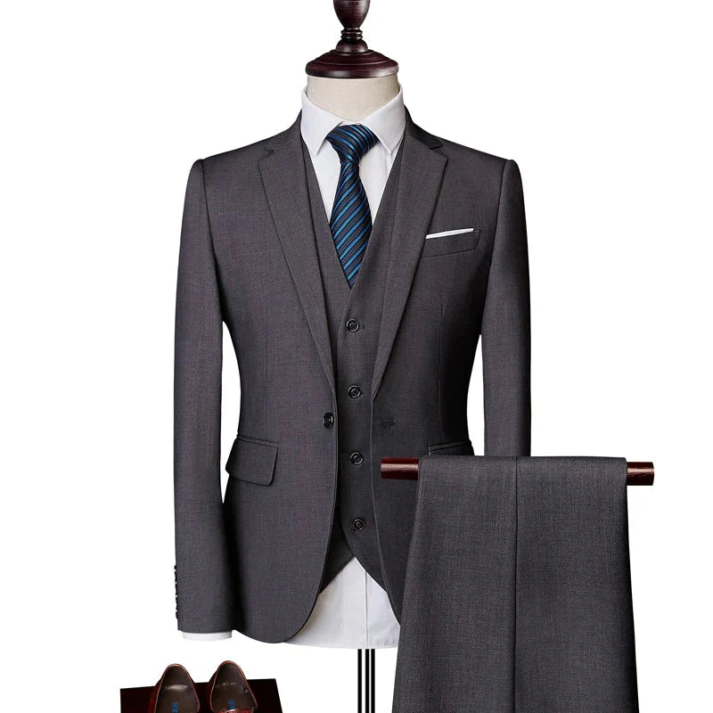 SHOWLU men's pink three-piece wedding suit with slim fit, featuring jacket, vest, and trousers, ideal for formal occasions.