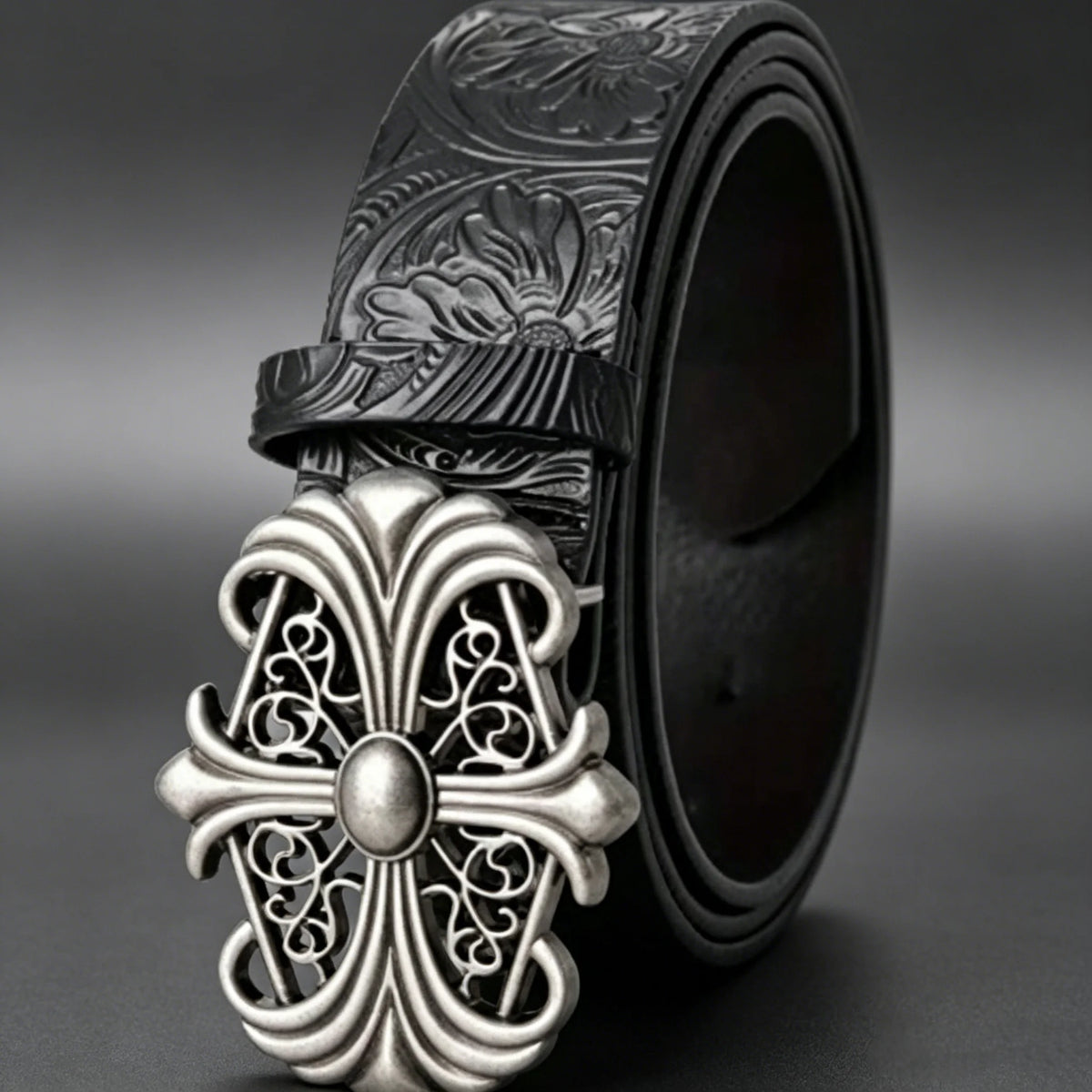 Black retro men's belt with bohemian style, vintage hollow buckle, made of PU leather, suitable for men and women.