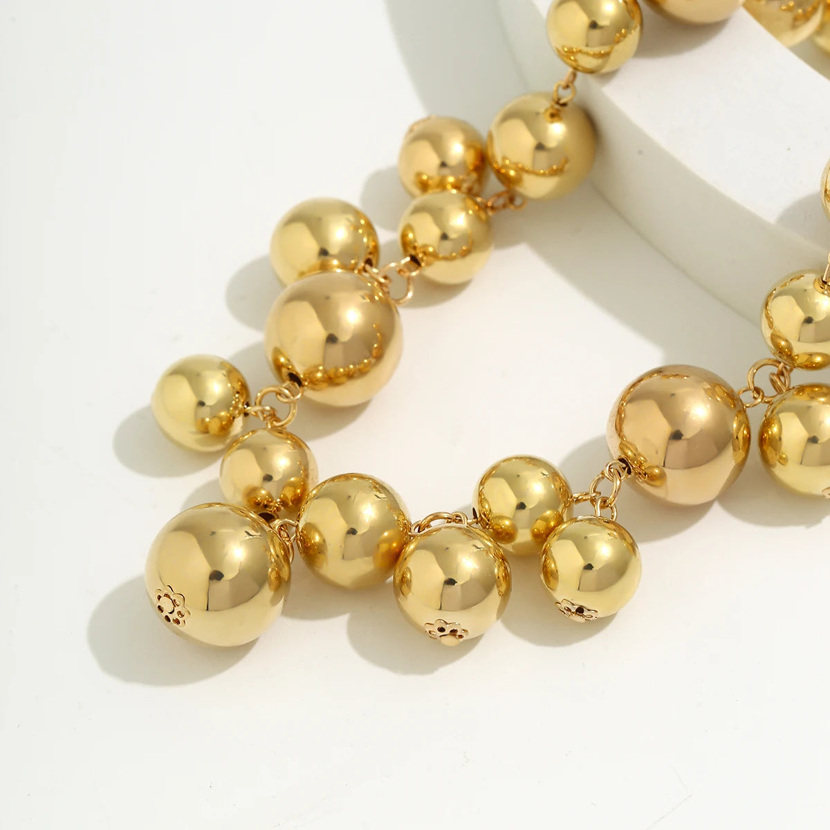 Exaggerated acrylic CCB big ball bead chain necklace for women and men, vintage chunky steampunk jewelry with clavicle chain design