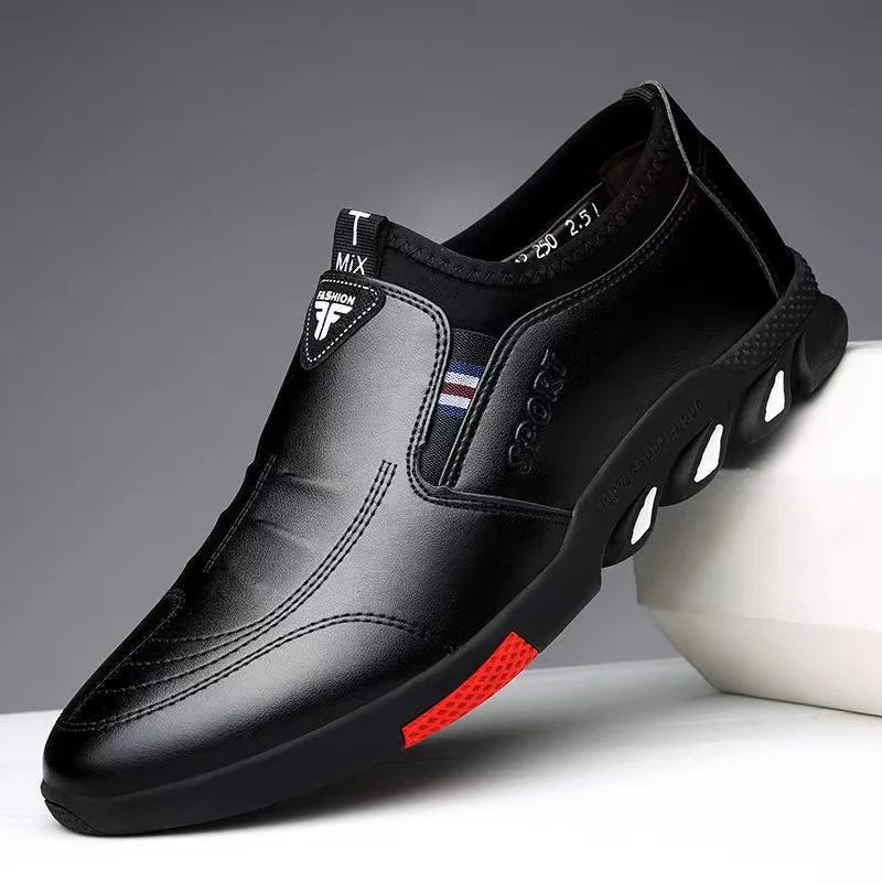 Men's Showlu Fashion leather loafers featuring breathable slip-on design, ideal for business casual and driving comfort.