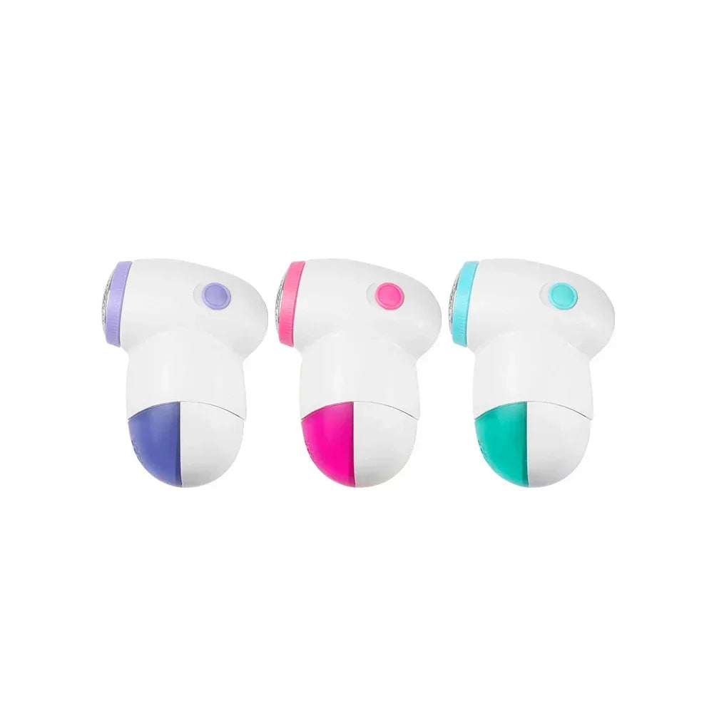 Showlu Smart General electric lint remover fabric shaver removing lint and fuzz from a sweater for smooth, fresh fabric appearance.