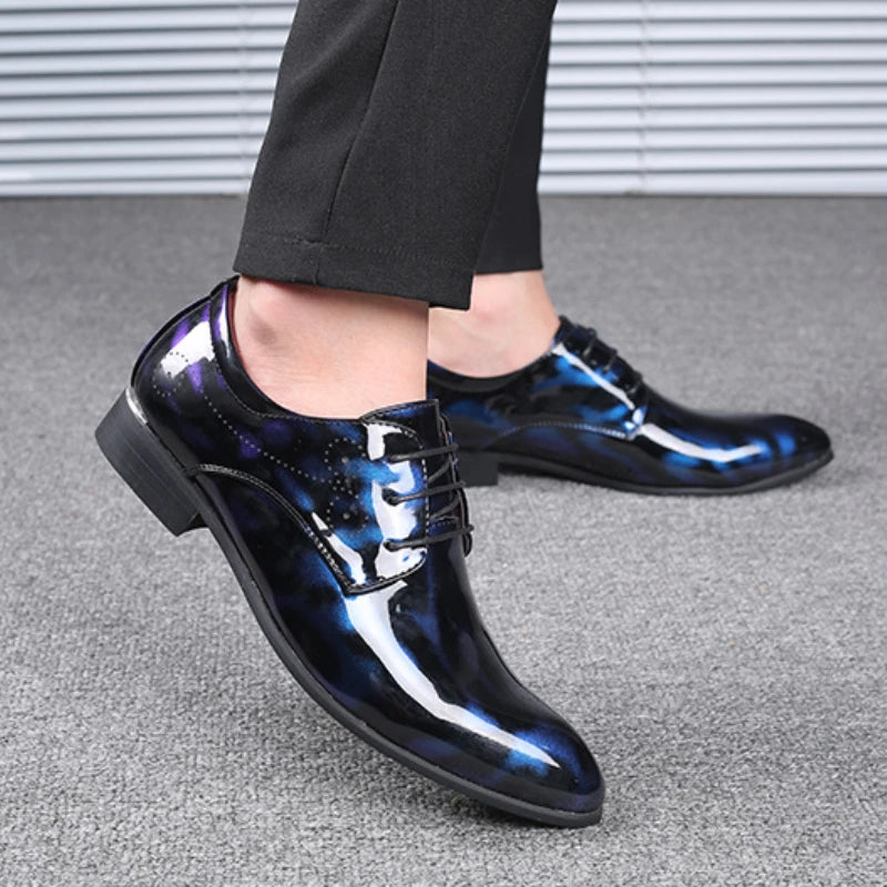 Elegant men's patent leather pointed toe formal shoes by Showlu Fashion, perfect for weddings and special occasions.