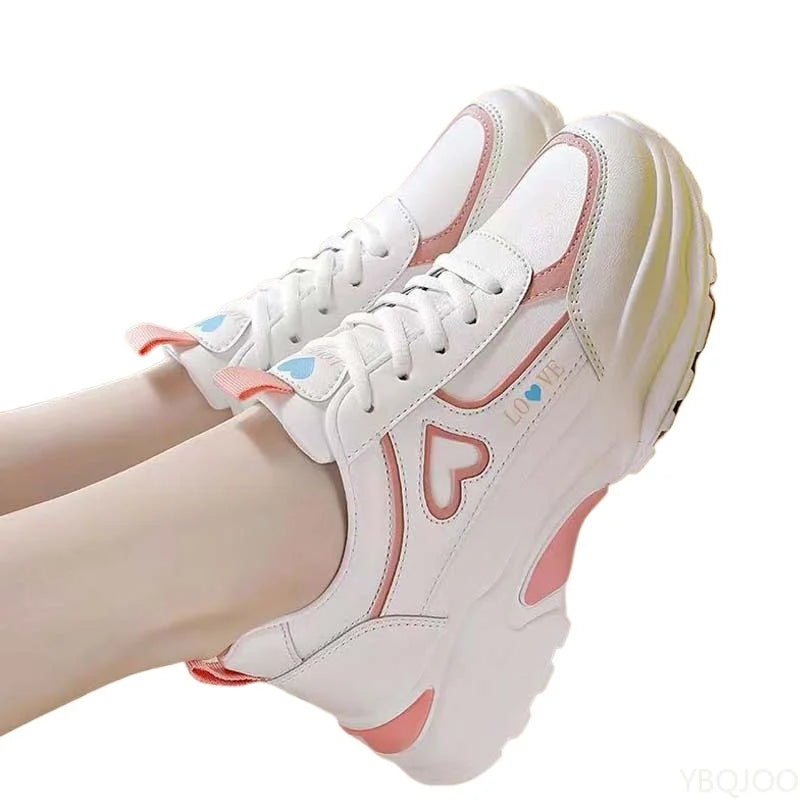 Lightweight breathable women's casual running shoes in spring and autumn, Showlu Fashion Store versatile sneakers for comfort and style.