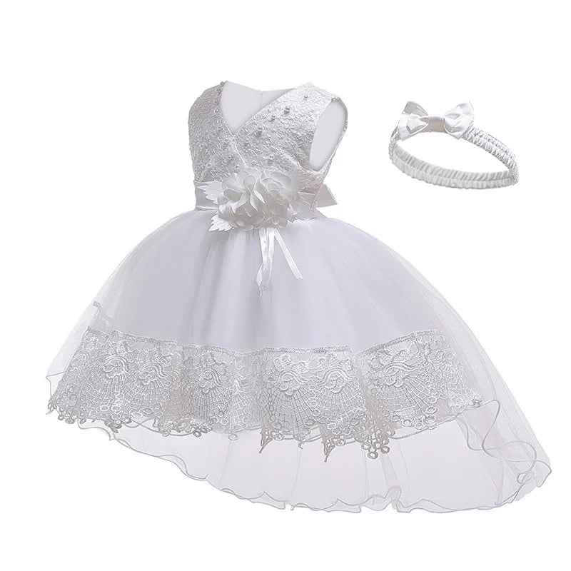 Flower girl dress for first communion by Showlu Fashion, white tulle dress with princess style for baptism, wedding, or birthday parties.