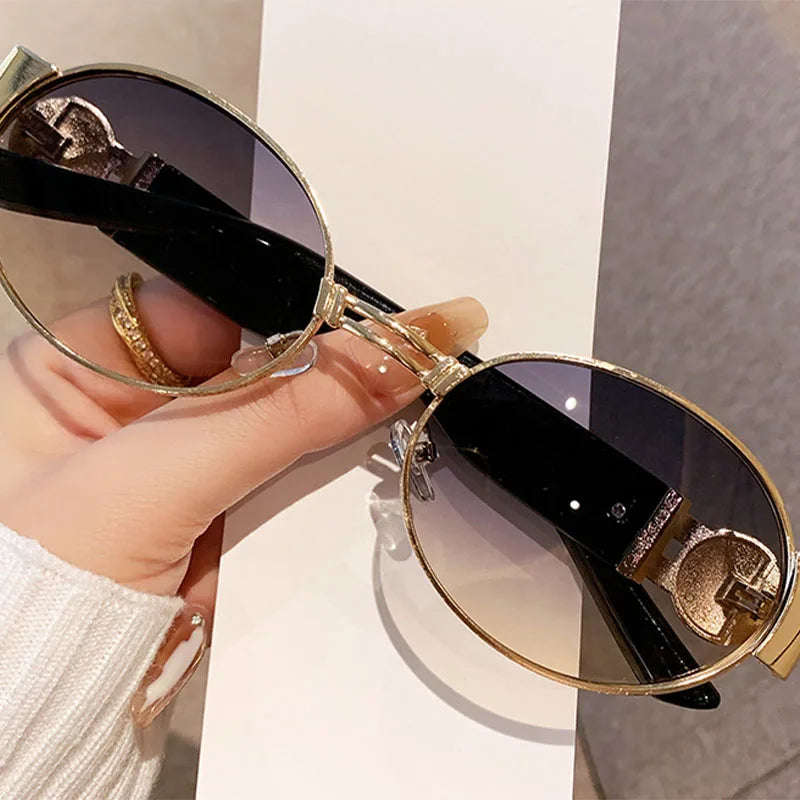Unisex UV400 oval frame sunglasses with mirrored polarized lenses, stylish fashion sunglasses for outdoor protection