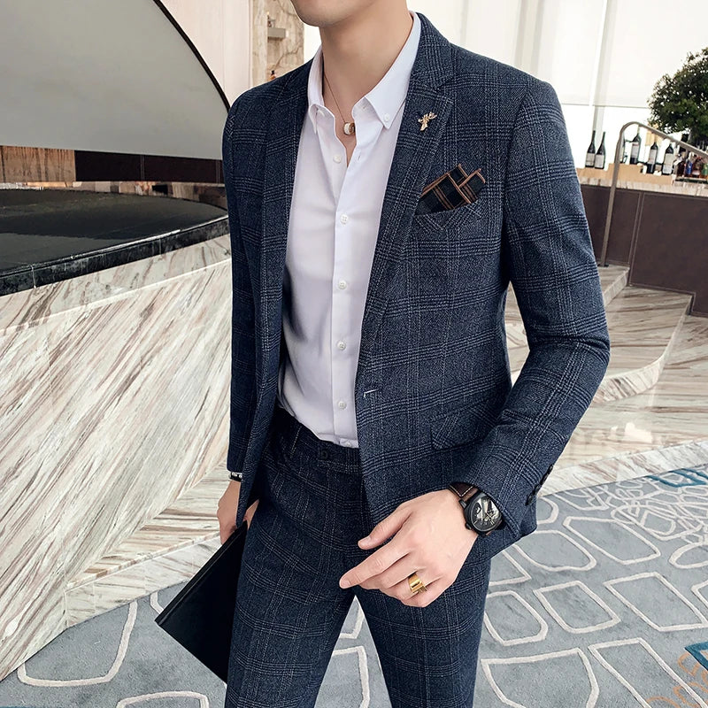 Men's British style business suit by Showlu Fashion, 2-piece jacket and pants, tailored for a sharp, professional look.