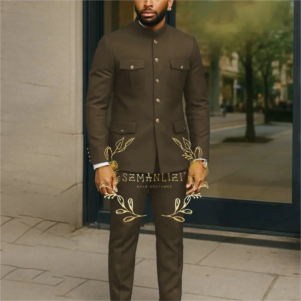 White stand collar men’s business suit with single-breasted blazer and matching pants, suitable for formal occasions and weddings.