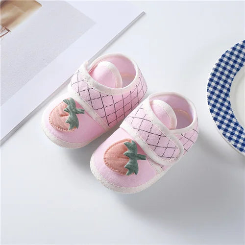 Soft cotton baby first walkers shoes for boys and girls, featuring a comfortable design perfect for newborns.