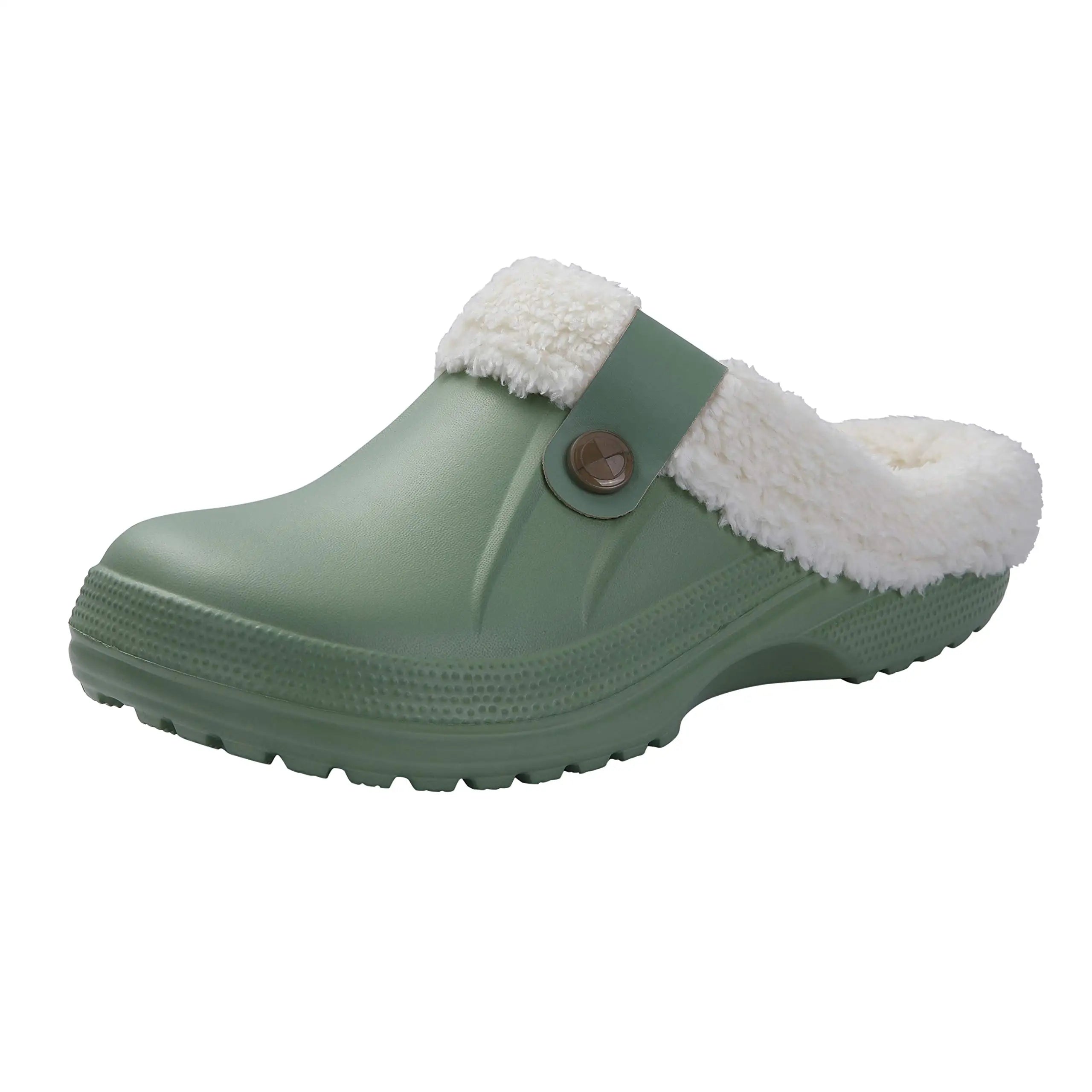 Showlu Fashion fuzzy men's clogs slippers with winter fur, waterproof garden shoes, warm house shoes, and anti-slip soles.