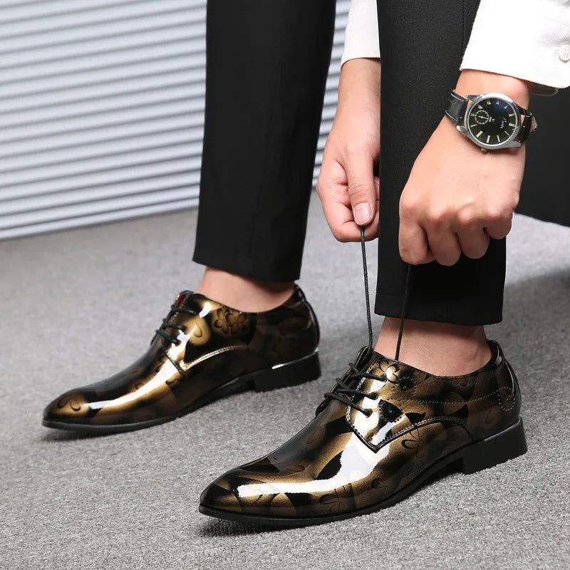 Men's retro floral Oxford shoes by Showlu Fashion Store with pointed toe, lace-up derby design, perfect for dressy occasions.