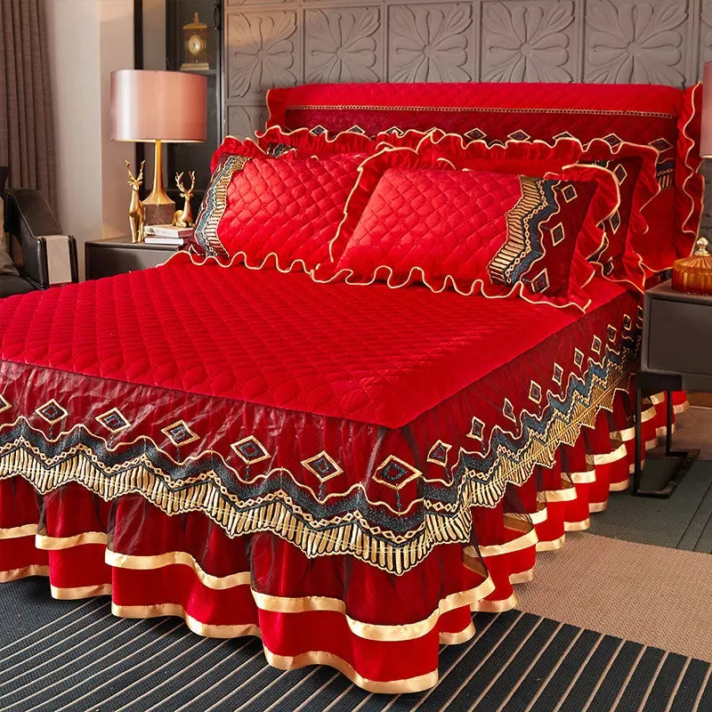 AI WINSURE-European Lace Velvet Bedspreads Quilted, King Size, Luxury, Retro Soft Bedskirt Set, with 2 Pillow Shams, Queen