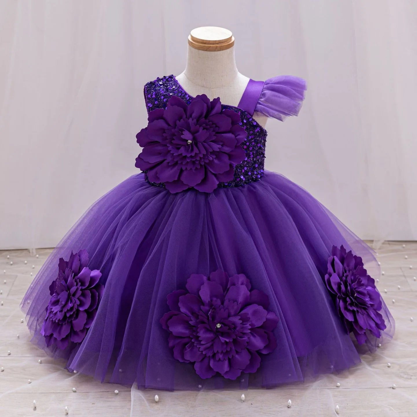 Red single-shoulder sparkling flying sleeve birthday dress for baby girls, age 0-6, by Showlu Fashion Store, perfect for parties.