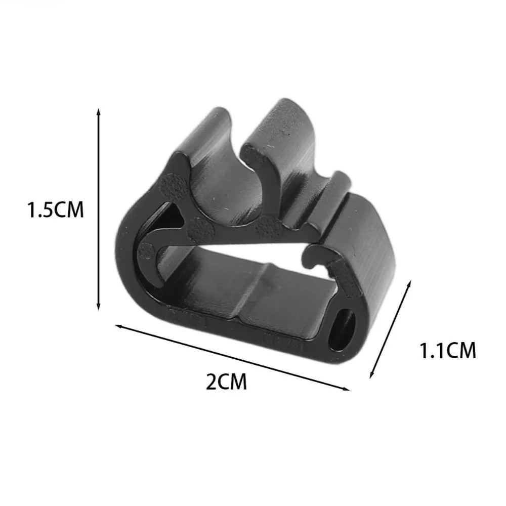 Showlu Fashion Store nozzle holder clip, durable plastic clip for securing hoses or nozzles in gardening or cleaning applications.