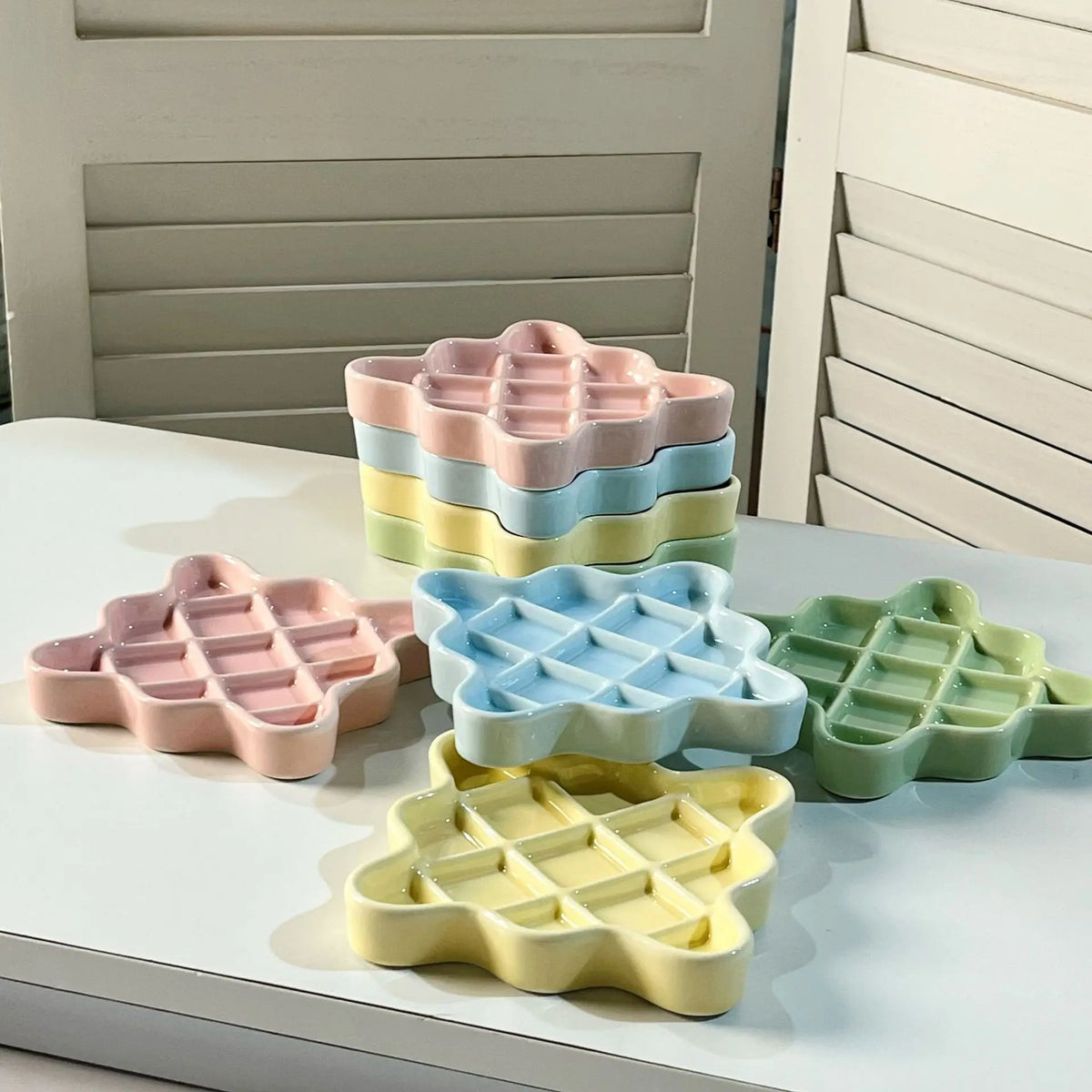Ceramic pet slow food bowl in Dopamine color with irregular design, ideal for puppies and dogs to promote healthy eating.