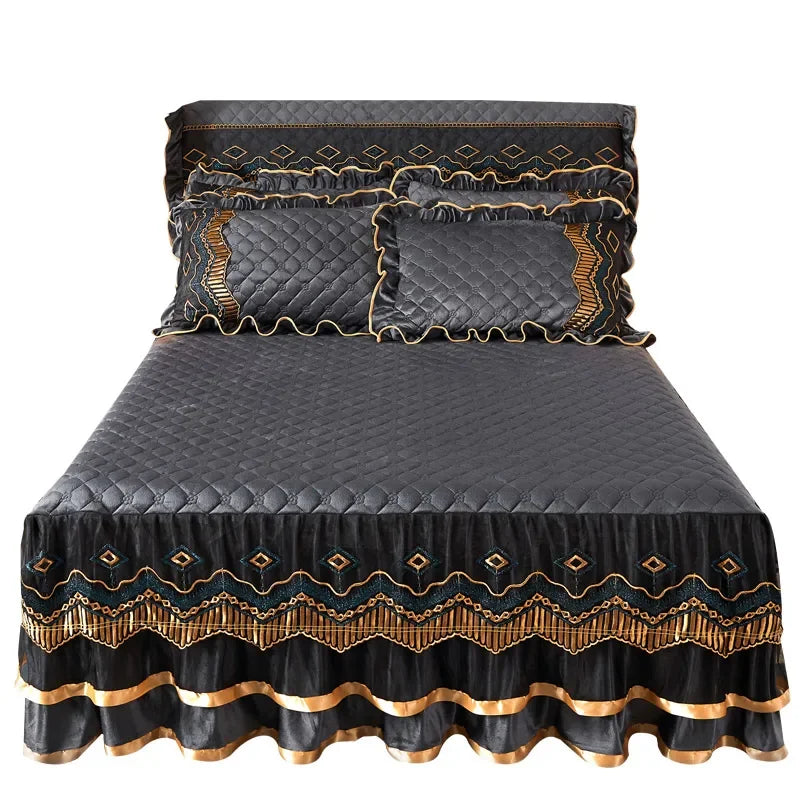 AI WINSURE-European Lace Velvet Bedspreads Quilted, King Size, Luxury, Retro Soft Bedskirt Set, with 2 Pillow Shams, Queen