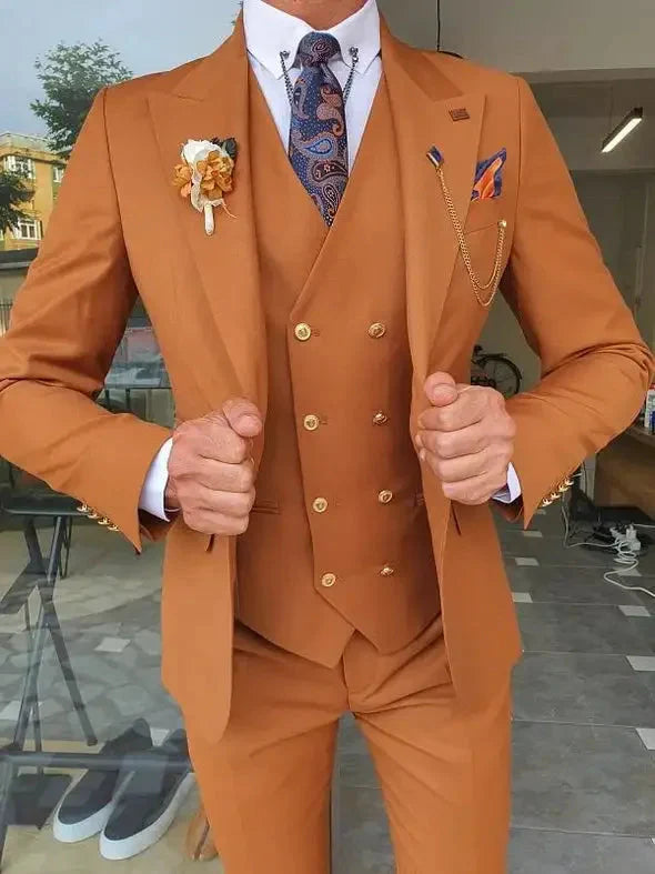Men's white 3-piece slim fit wedding tuxedo with peak lapel, featuring jacket, vest, and trousers from SHOWLU FASHION STORE.