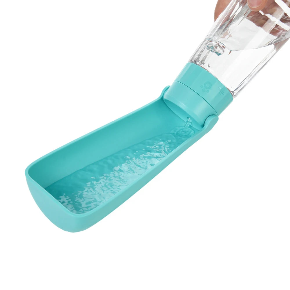 Showlu Fashion Store Holapet portable dog water bottle with high capacity, leak-proof pet bowl for on-the-go hydration.