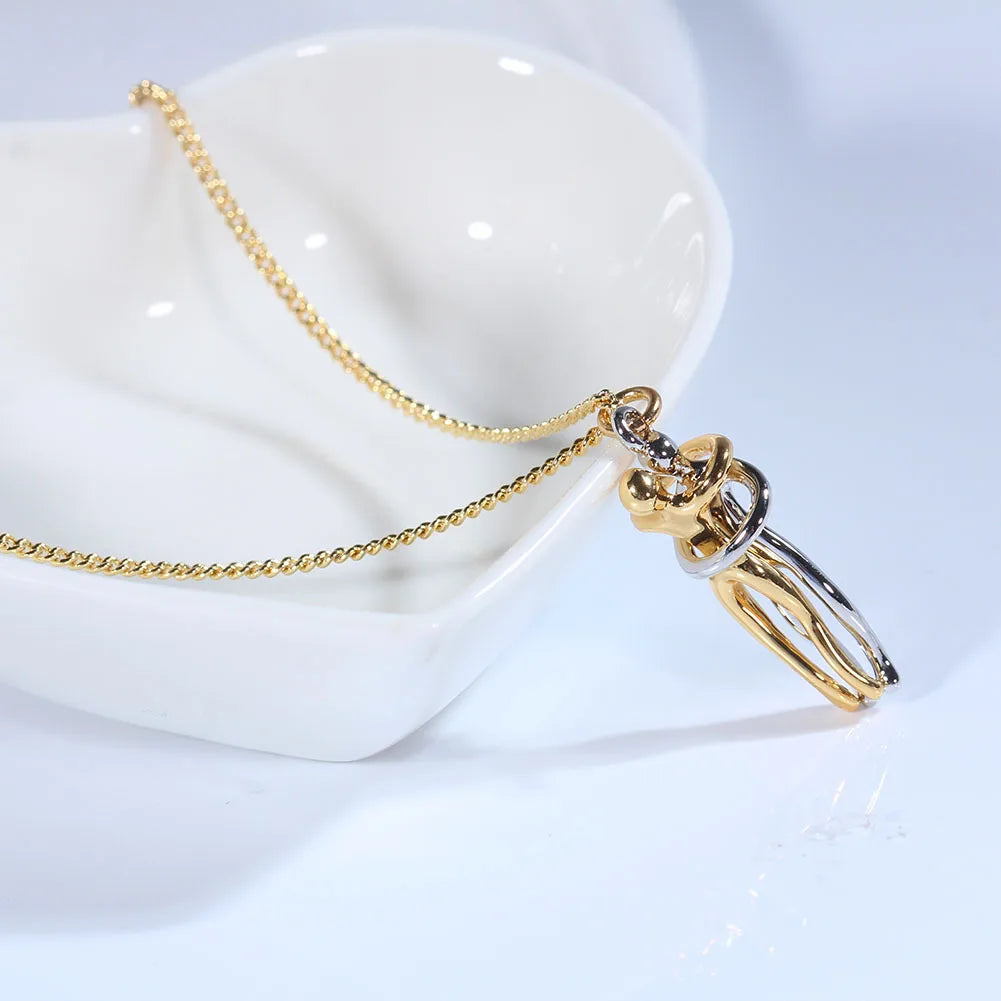 Fashion hugging necklace jewelry choker with pendant, worn by men and women, ideal for couples and lovers.
