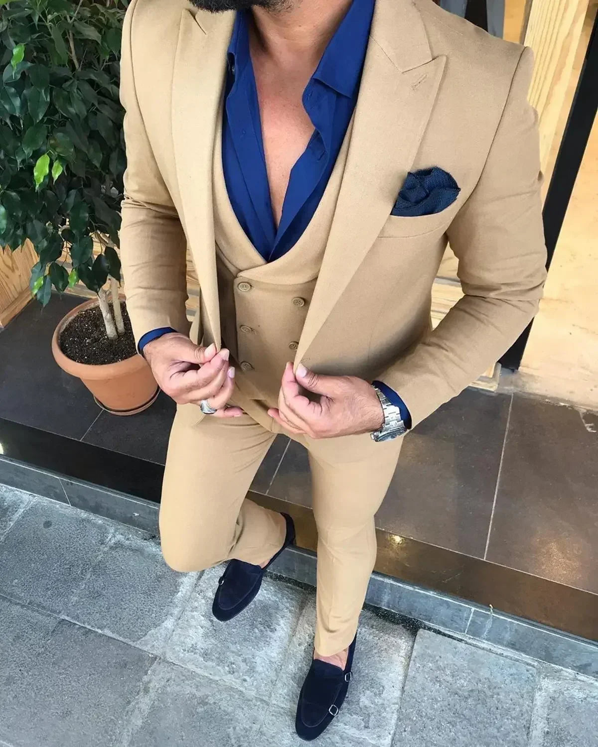 Men's olive green 3-piece slim fit wedding suit with notch lapel, stylish and tailored by SHOWLU FASHION STORE.
