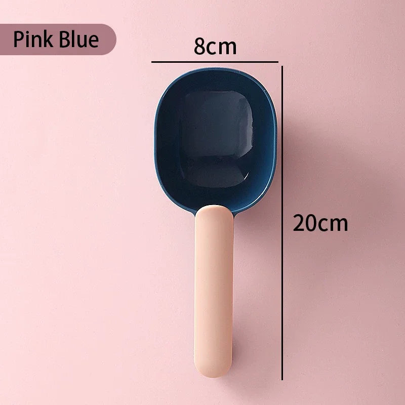 Showlu Smart General pet food scoop clip with a durable plastic clip and scoop for easy feeding and portion control.