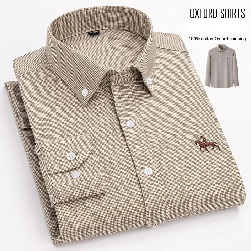 White men's cotton Oxford shirt with long sleeves and embroidered horse design, featuring a regular fit and button closure.