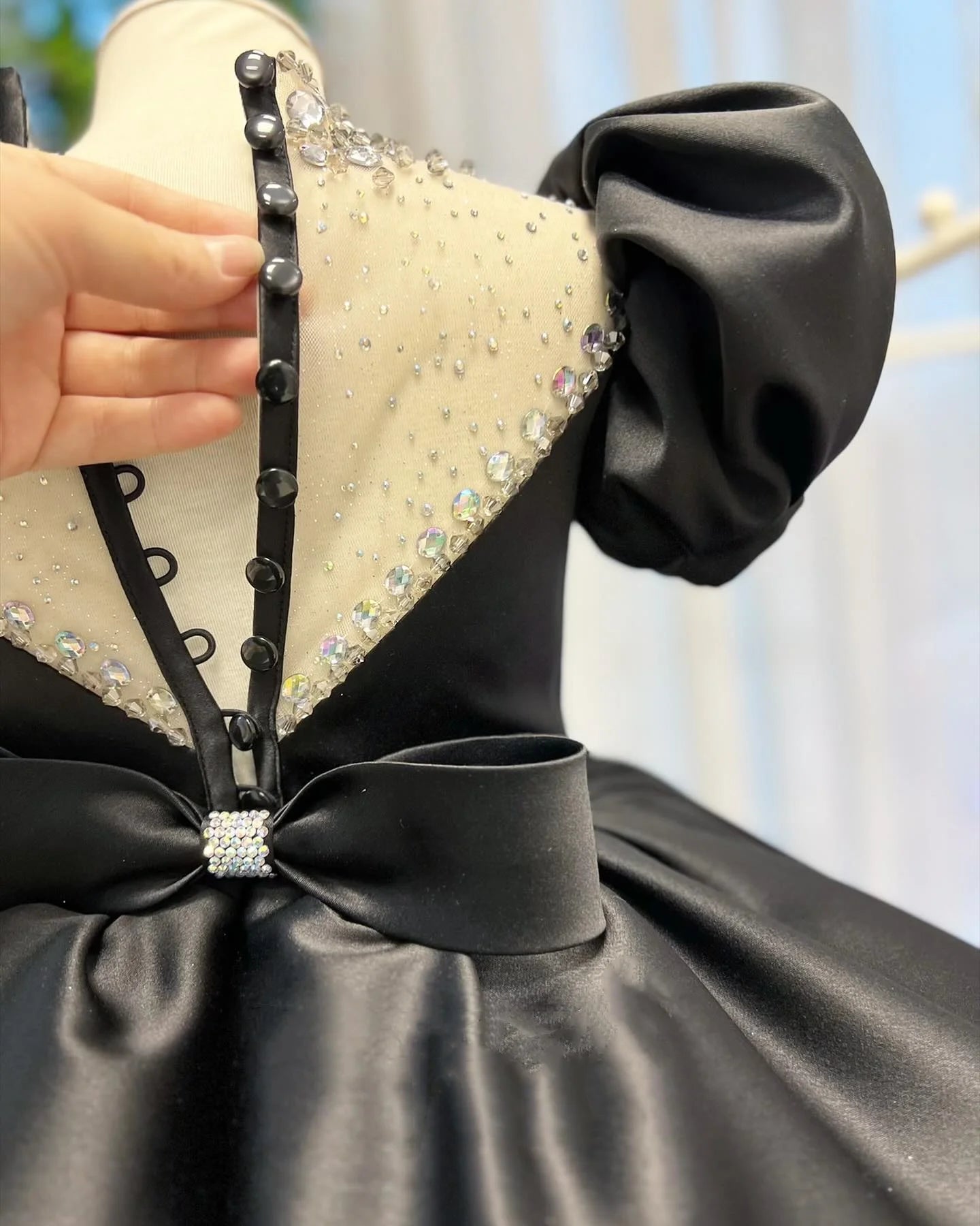 Customized Black Flower Girl Dress For Wedding Beaded Puffy Knee Length Baby Kids Birthday Pageant First Communion Gown