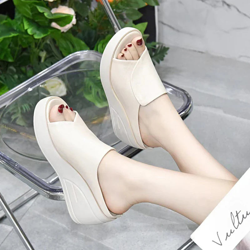 Shijunyi women's wedge platform sandals with orthopedic support, featuring beach slide design and comfortable straps.