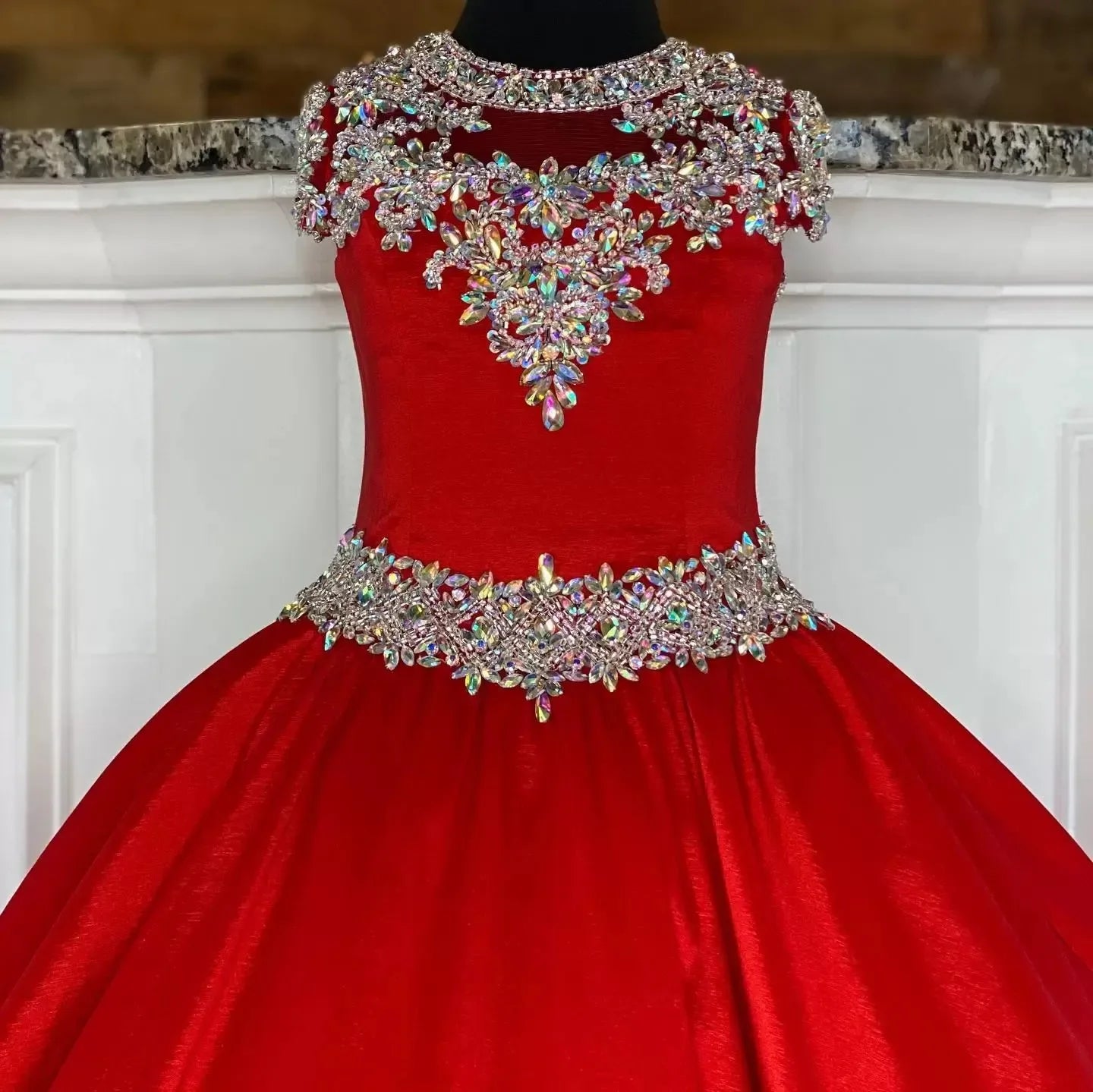 Red Sleeveless Flower Girl Dresses For Wedding Satin Crystal Floor Length Baby Girl Birthday Dresses for Photoshoot Customized