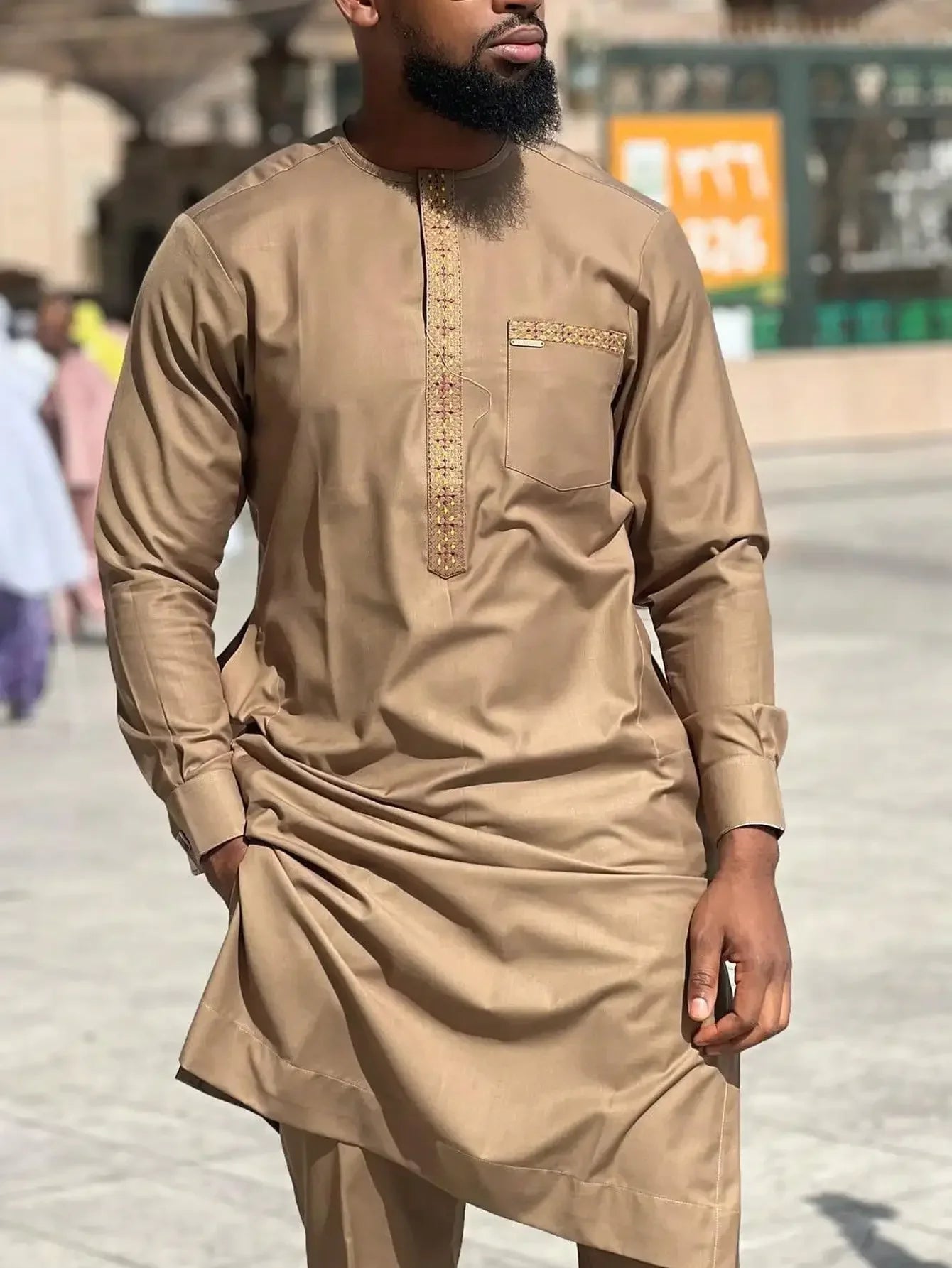 SHOWLU Men's African Kaftan tracksuit with embroidered design, 2-piece set, made from comfortable fabric, stylish and traditional.