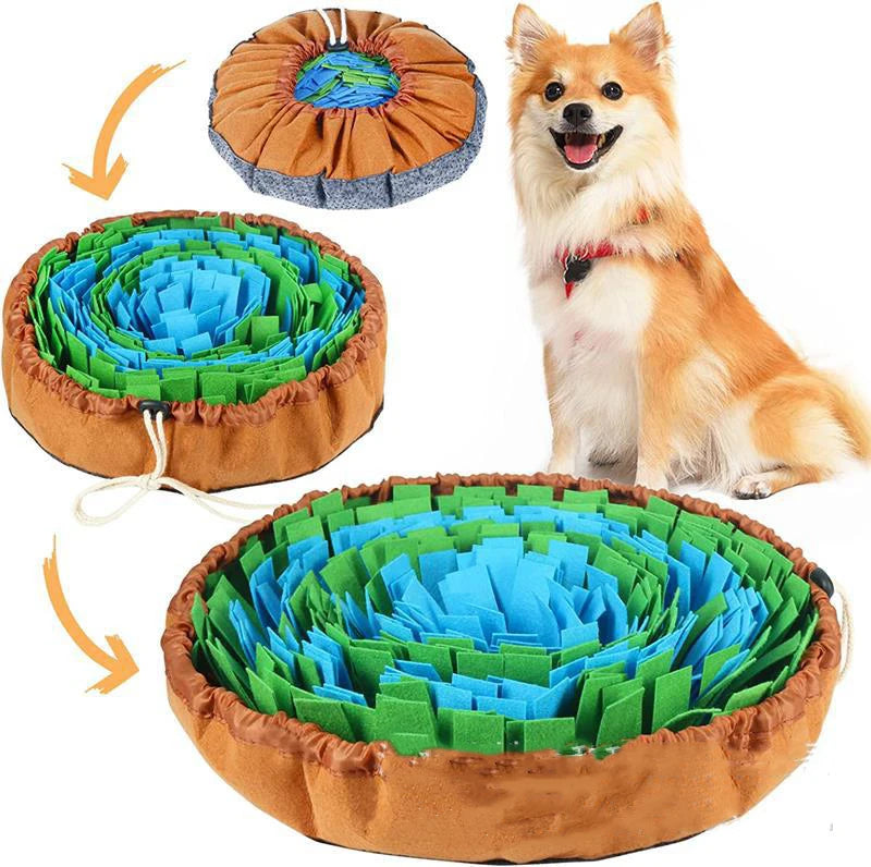 Showlu Fashion Pet Snuffle Mat for dogs and cats, interactive feeding game to encourage natural foraging and reduce boredom.
