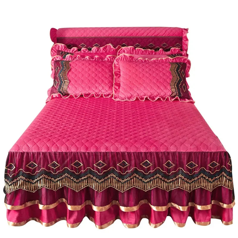 AI WINSURE-European Lace Velvet Bedspreads Quilted, King Size, Luxury, Retro Soft Bedskirt Set, with 2 Pillow Shams, Queen