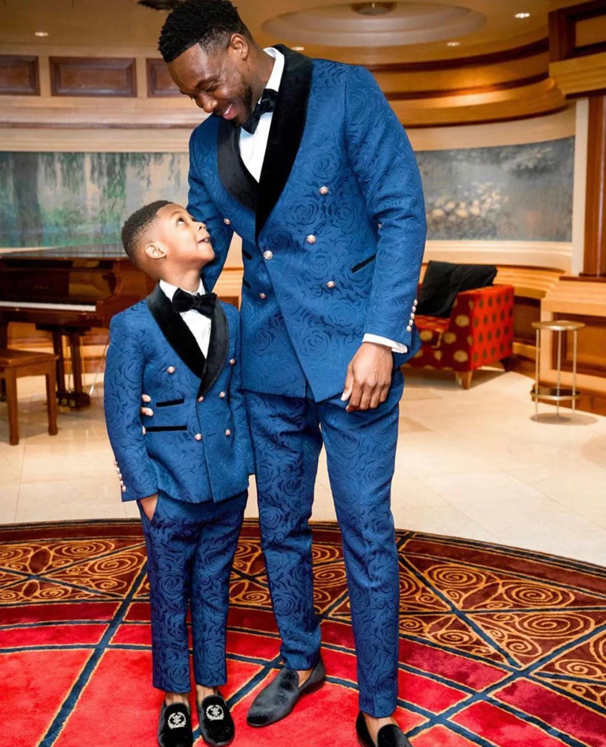 Blue men's wedding suit by SHOWLU FASHION STORE featuring a black velvet collar tuxedo set, tailored for formal occasions.